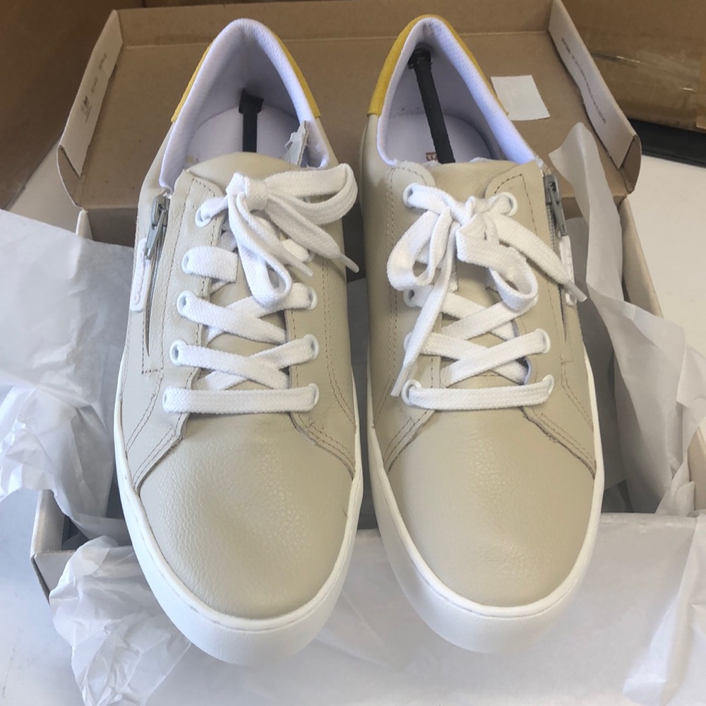 Super comfy leather sneakers for women, Made in Brazil